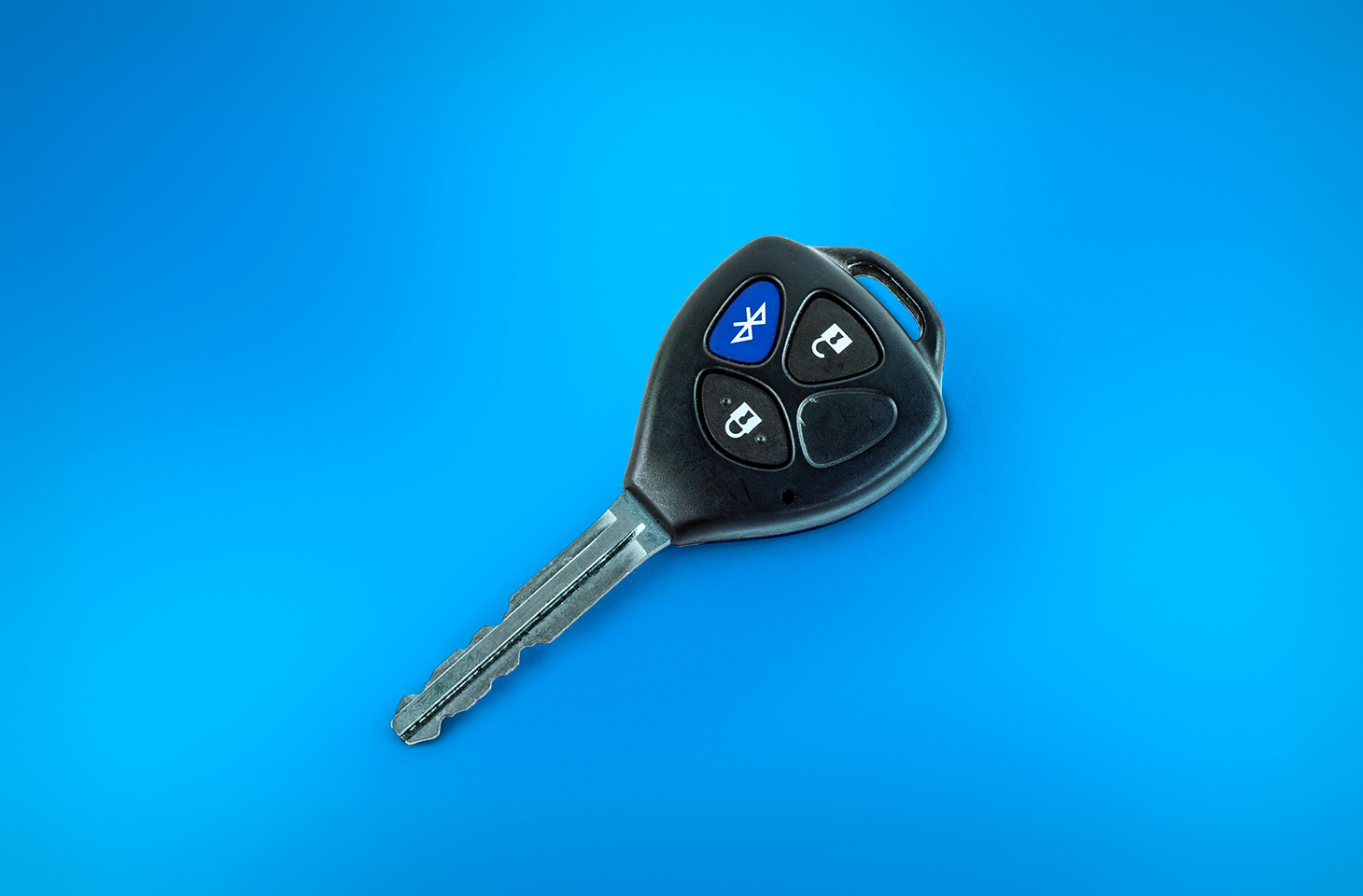 PerfektBlue: Como falhas no Bluetooth podem transformar seu carro em um alvo e como se proteger